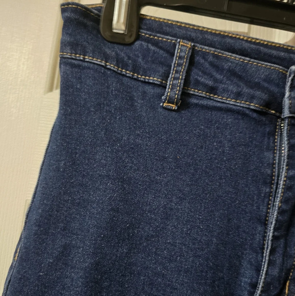 Anniewear LA High Waist Wide Flare Leg Mia Crop Jeans, Dark Wash, Raw Hem, EUC! - Picture 4 of 13